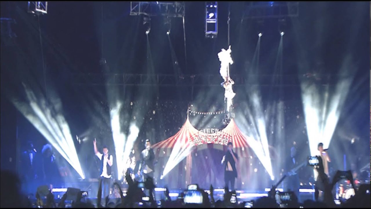 Auryn - When We Were Young | Concierto Circus Avenue Night HD