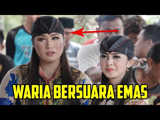 Waria Cantik Ini Nyanyi Tembang Kangen Jathil Aya Chikamatzhu Cs class=