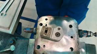 P14 Hydraulic pump controler