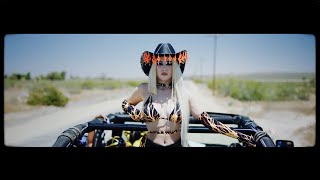 Смотреть клип Ava Max - Omg What'S Happening [Official Music Video]