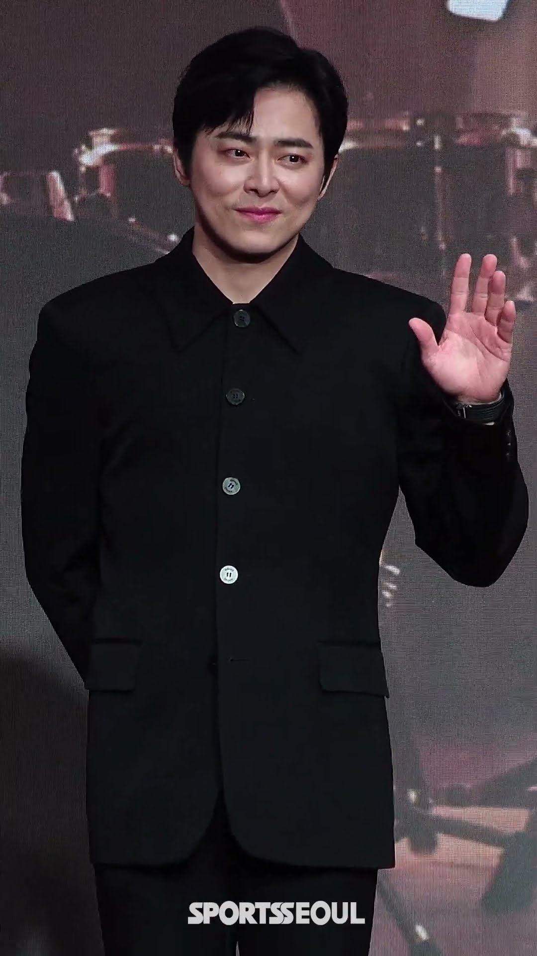 투잡 된 조정석, 가수 겸 배우로 불러주세요