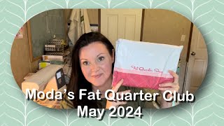 Moda Fat Quarter Club From Fat Quarter Shop (May 2024) And Santa Pixel Kit Is In! #sewing #quilting