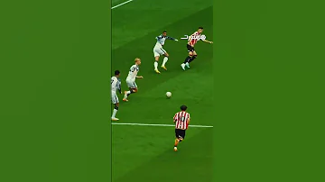أصغر رئيس في البريمرليغ كيريل لويس دريفوس Offside 