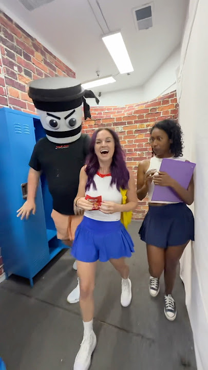 Download lagu BALLERINA CAPPUCCINA WALKING TO CLASS!