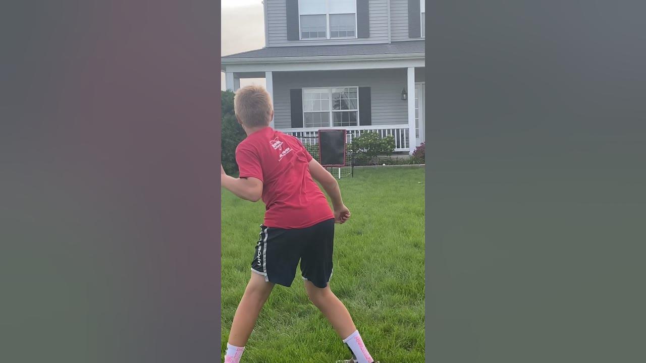 How To Throw A Screwball In Wiffle Ball How to throw a Screwball in Wiffleball - YouTube