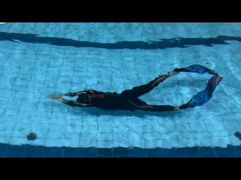Wideo: Natalya Molchanova - królowa freedivingu - szaleńczo zakochana w morzu i na zawsze zniknęła w błękitnej otchłani