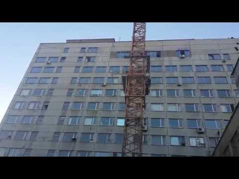Демонтаж высотного здания