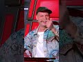 “Le cose che abbiamo in comune” è il brano che Clementino ha assegnato a Benedetta. 🫂