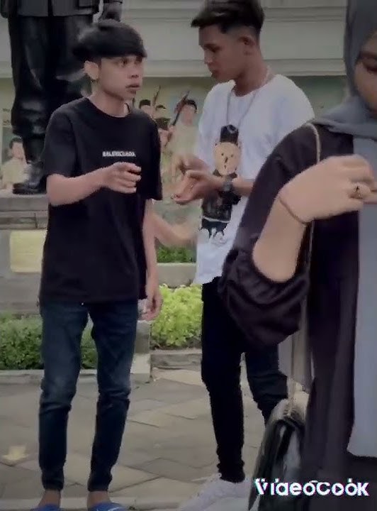 salah tempat bro .. fadhol & dewick