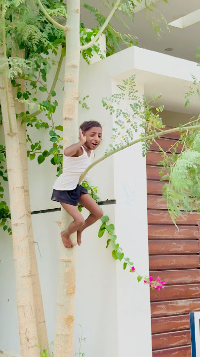 Bony ko koi ni utar rha🥹😭 #funny #comedy #bhoot #trendingshorts #chotaalivlogs #viralvideo#shorts