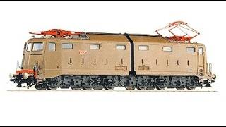 Roco FS E.636.041 Electric Locomotive pulling Rivarossi/Jouef CIWL VSOE Orient Express