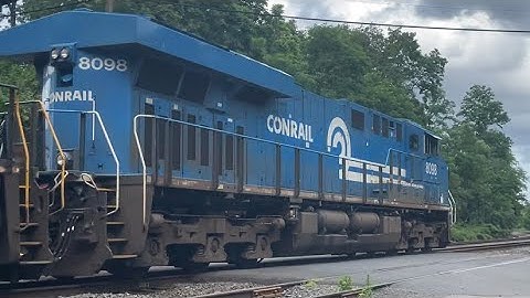 NS 8098 Conrail Heritage Units at Piscataway