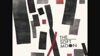 THE SOFT MOON - Circles [2010]