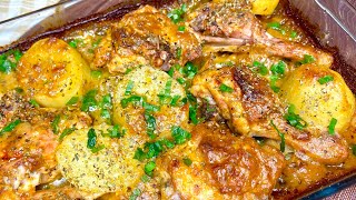 Frango assado com batatas - coxa e sobrecoxa suculenta - receita fácil e deliciosa