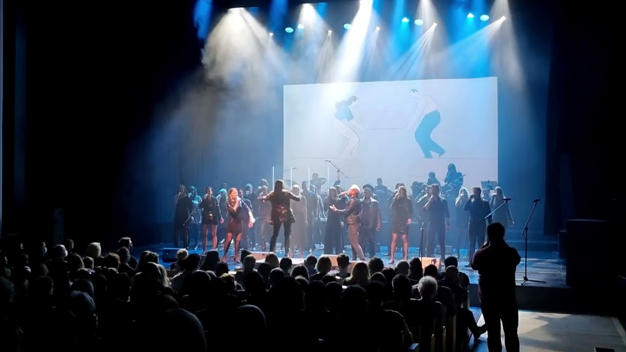 Chór Music Everywhere,Natalia Piotrowska-Paciorek,Kuba Jurzyk- KTOŚ MIĘDZY NAMI (A.Jantar, Z.Hołdys)