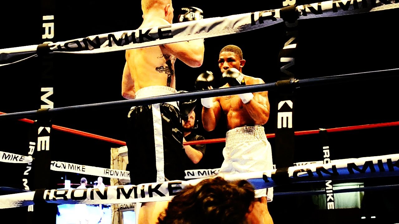 MIKE TYSON THE BIG TEXAS THROWDOWN DEANTHONY BONNER BOXING YouTube