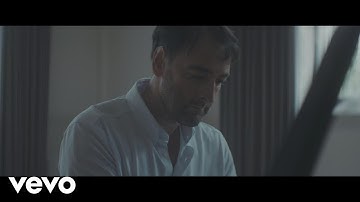 Alistair McGowan - Prelude in C Major, BWV 846 (Video)