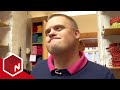 Hans kjeder seg på juleshopping | Tangerudbakken | discovery+ Norge