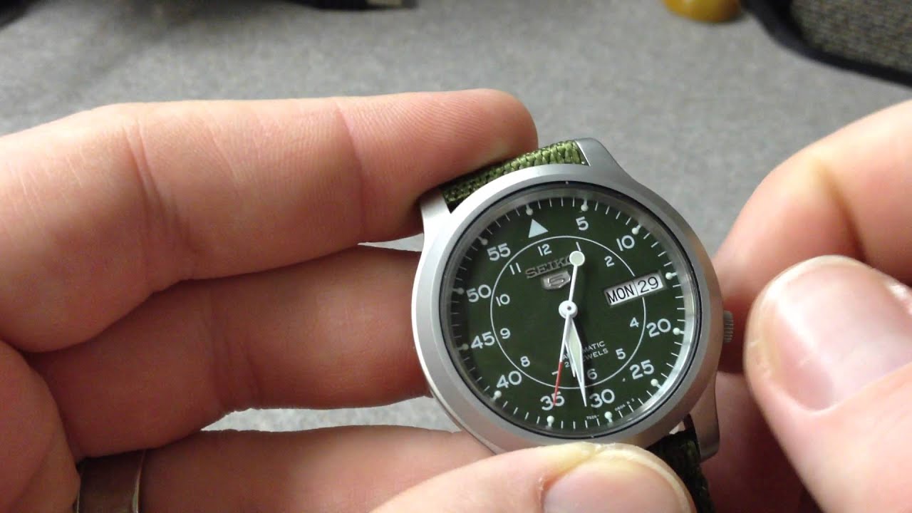 Seiko 5 setting day/date - YouTube