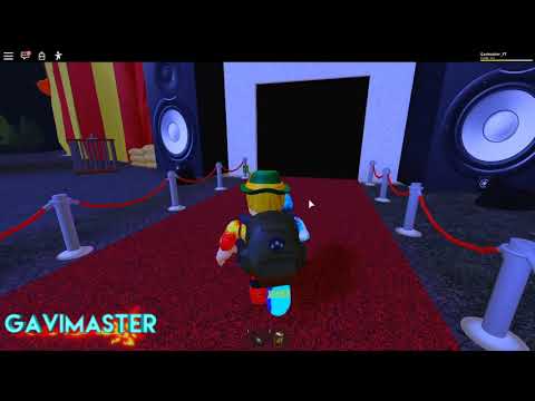 Passei Uma Madrugada No Acampamento Do Bloxburg Roblox - escapamos da vov#U00f3 granny macarr#U00e3o roblox granny youtube