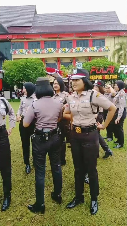 satpam wanita