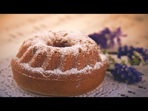 شاركت معاكم بعض الكيكات من يد ابنتي الصغيره