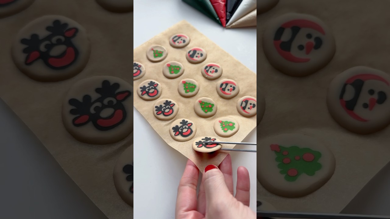 Christmas cookies on a cookie🍪 recipes and supplies linked in my bio #cookiedecorating #asmr