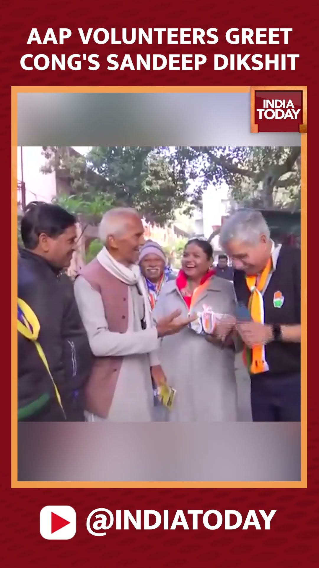 Viral Moment: AAP Party Workers Greet Congress Candidate Sandeep Dikshit #shorts #delhielections2025