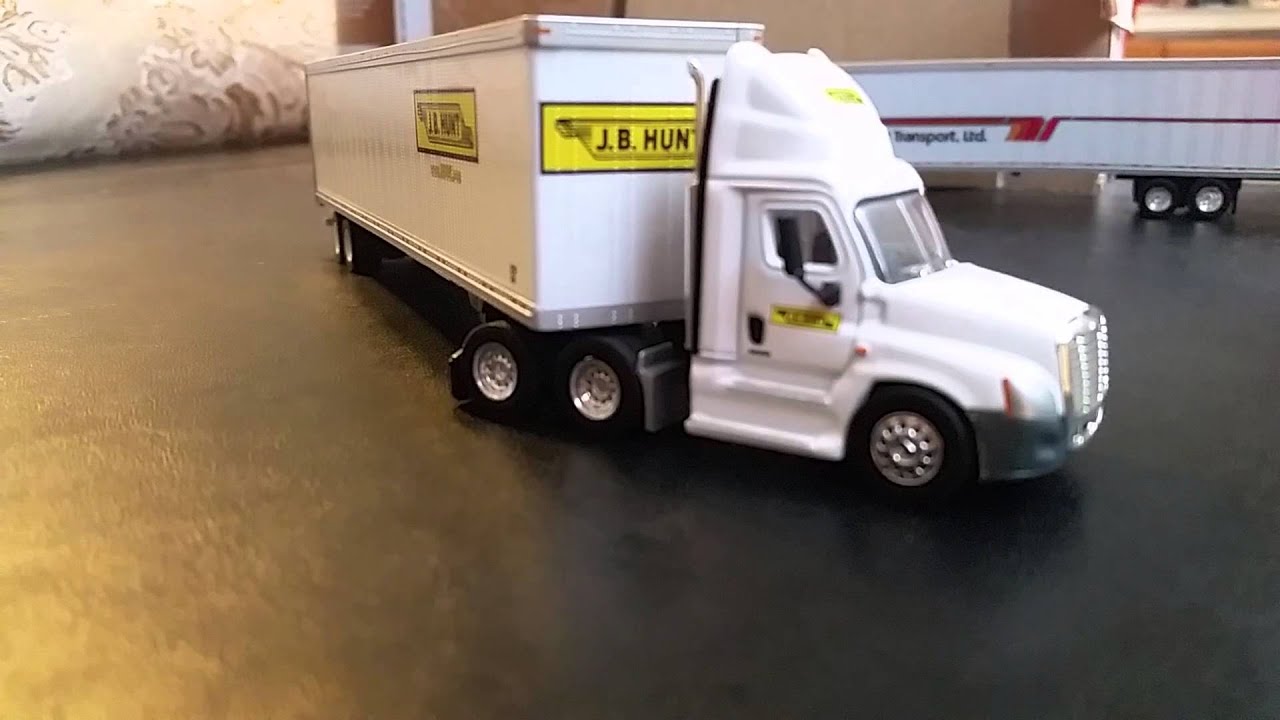 Tonkin JB Hunt Truck 1/87 scale - YouTube.