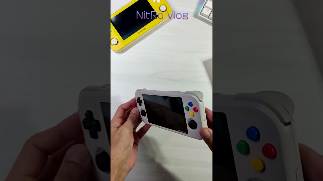Retroid Pocket 3+ クリアブルー頼んだら、16Bitカラーが届いて
