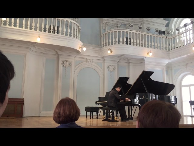 康峰慎  Kang Feng Shen - F.Liszt:Hungarian Rhapsody No.15 "Rákóczi March"
Moscow Conservatory , 2018.03.18