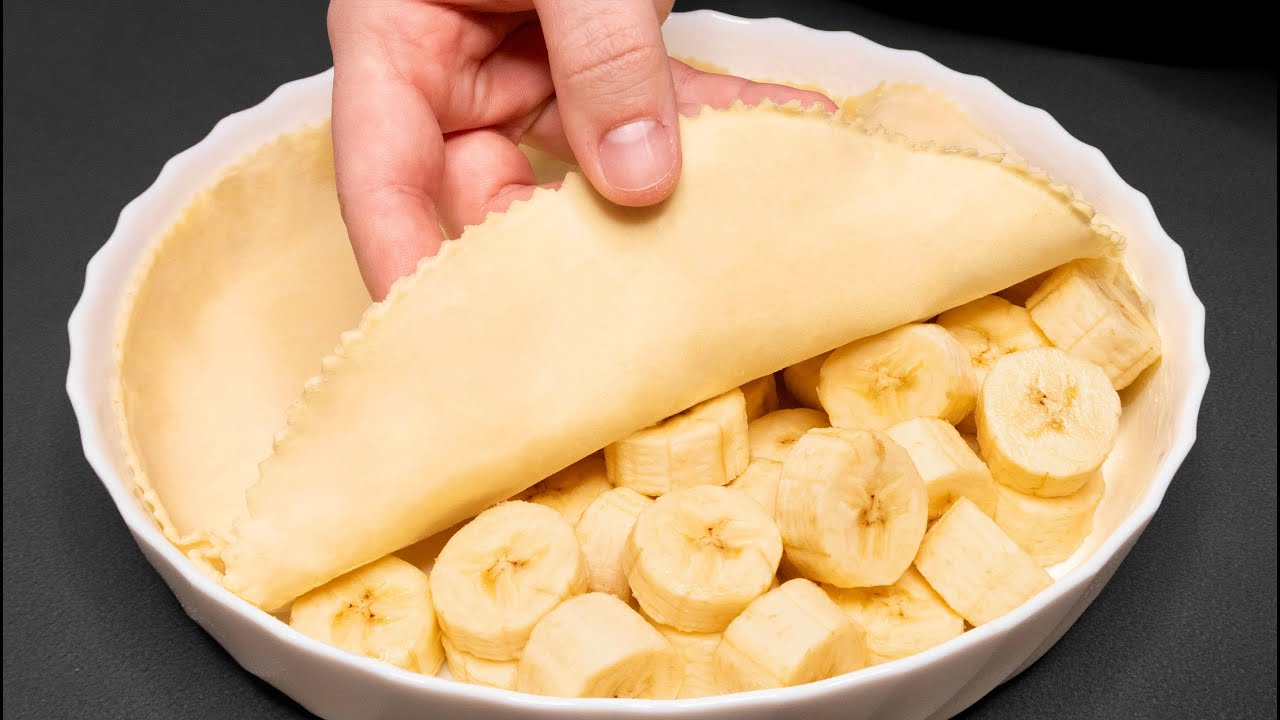 У вас есть 2 банана и слоёное тесто? Приготовьте этот десерт за 10 минут!
