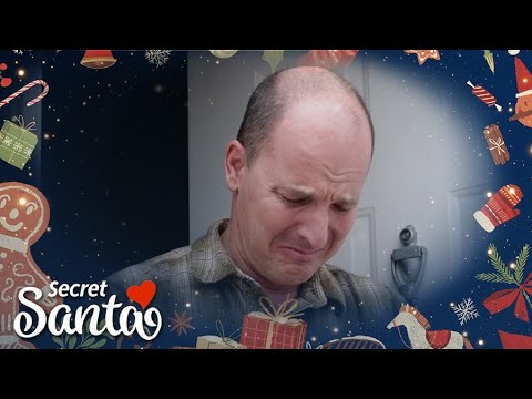 هذا مستحيل ينهار حارس مبتهج باكي ا عند فتح هدية من بابا نويل السري