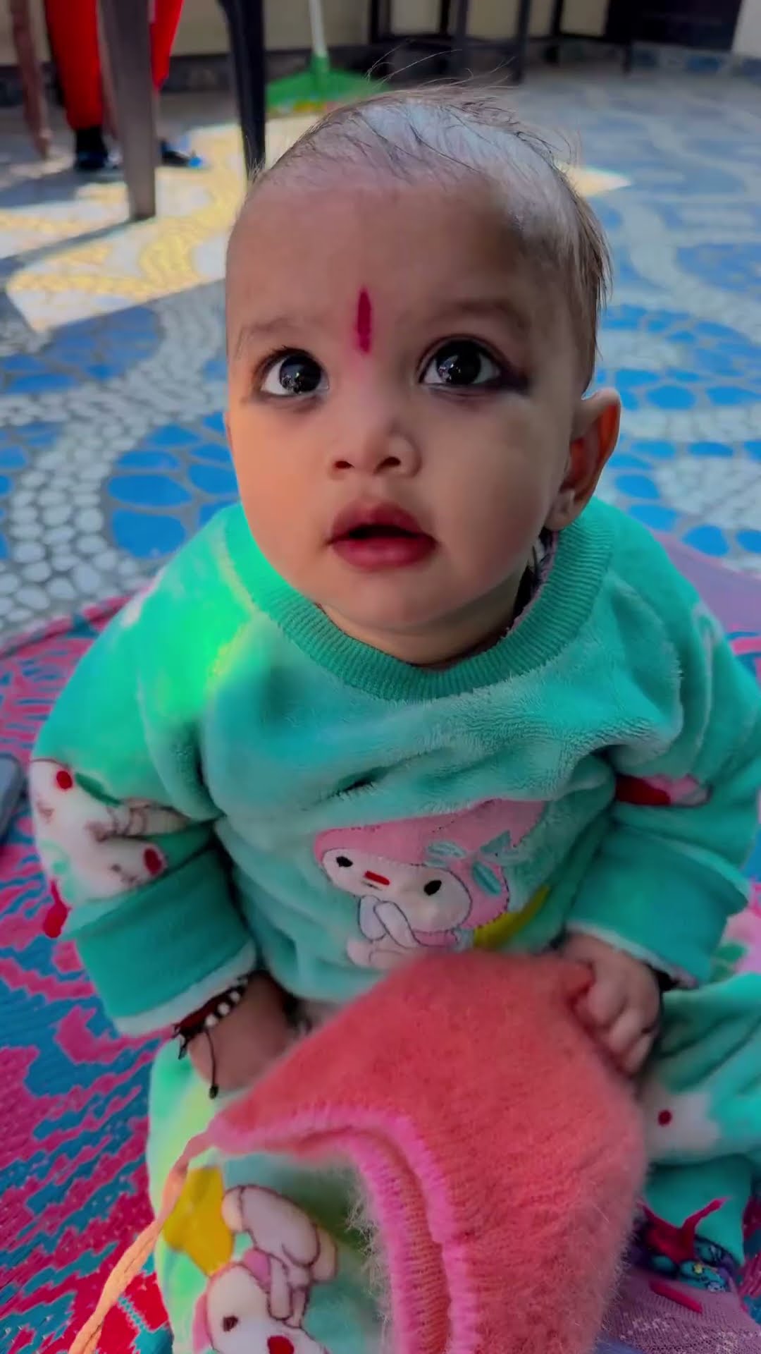 बेबी को बाहर अकेला किसने छोड़ा ❤️?#shorts #viralvideo #trending #baby