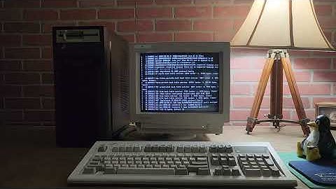 Linux kernel 6.14.11 on a 486 DX/33. Boots to prompt in under 60s.