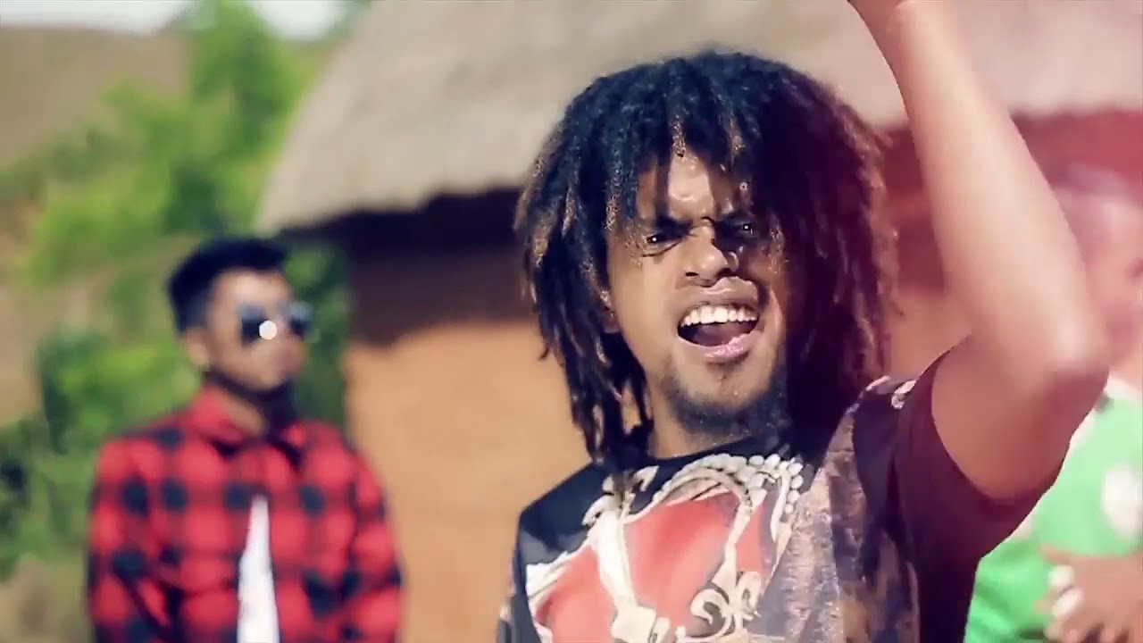 MR SAYDA & PIT LEO Feat ODYAI - MBA VALIO ( Official Video ) [ GASY PLOIT / MISIE MILAY ]