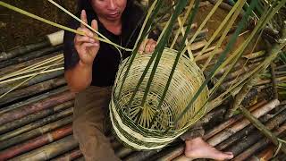 Knitting bamboo fish traps \& Making washing floors: Survival Alone | EP.185