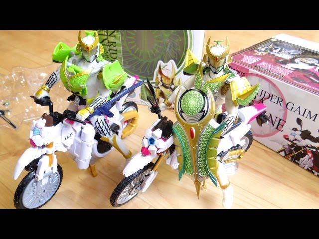 S.H.Figuarts Zangetsu and Sakura Hurricane at the same time