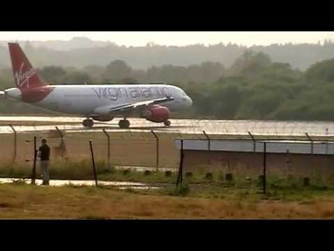 Planes taking off from Edinburgh - YouTube