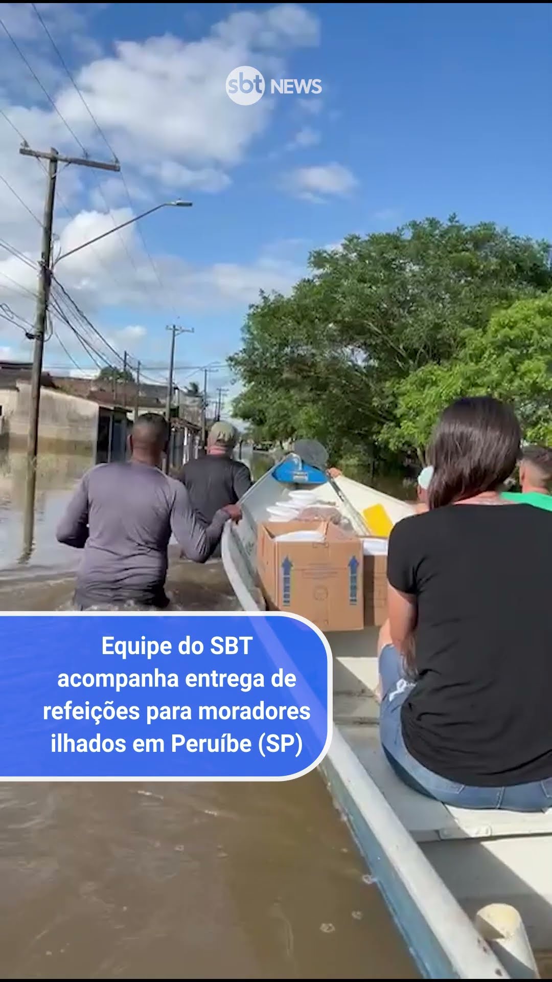 Equipe do SBT acompanha entrega de refeições para moradores ilhados em Peruíbe (SP)