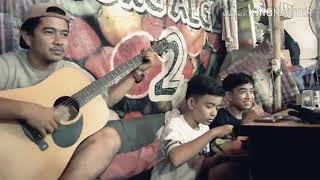 Aldi & Aldo makan ikan sambil nyanyi