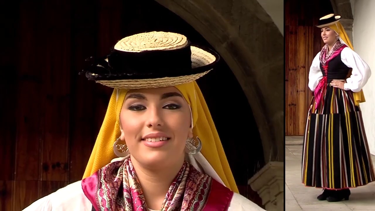 Traje de Transición con mantilla