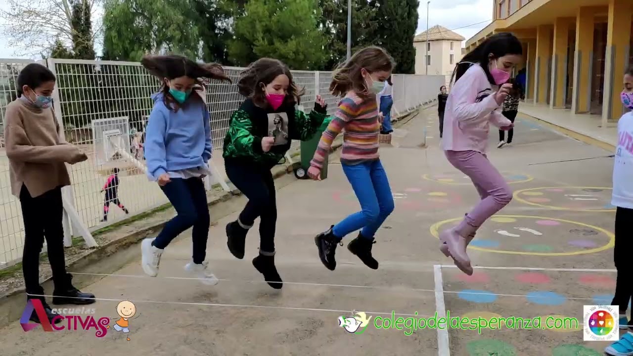 El elástico: ritmo en el juego