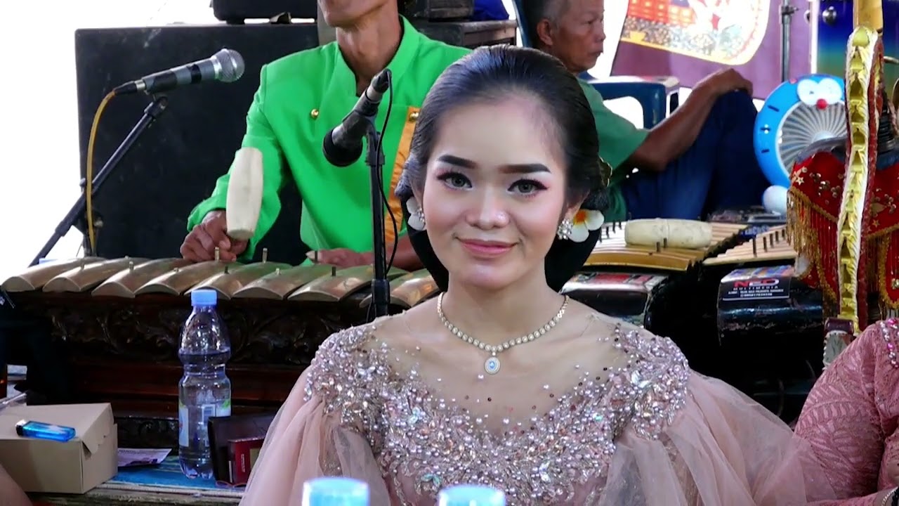 Sinoman Milenial!! Salam Lepas Bujang Diiringi Lagu Lestari