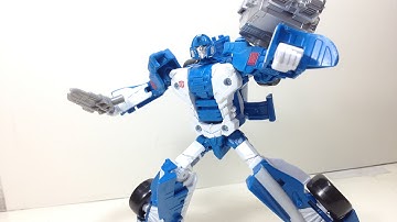 Combiner Wars Mirage Transformers Generations Deluxe Review