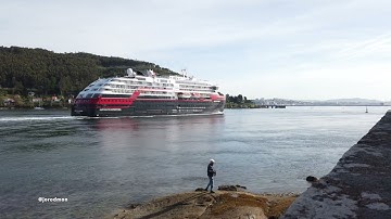 MS FRIDTJOF NANSEN arrives in Ferrol [4K]