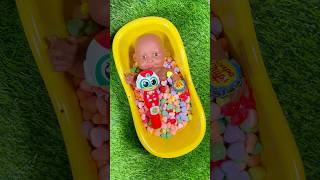 Full Of 3 Rainbow Bathtubs Candy With M&Ms & Magic Slime Cutting