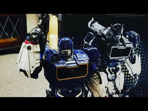 Threezero Transformers Bumblebee: