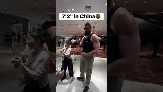 The Dutch Giant (2.18M/7'2") in China is out now!