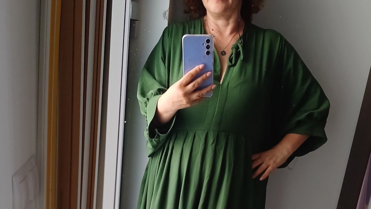 rochia Verde Padure - asamblarea pieselor si proba.